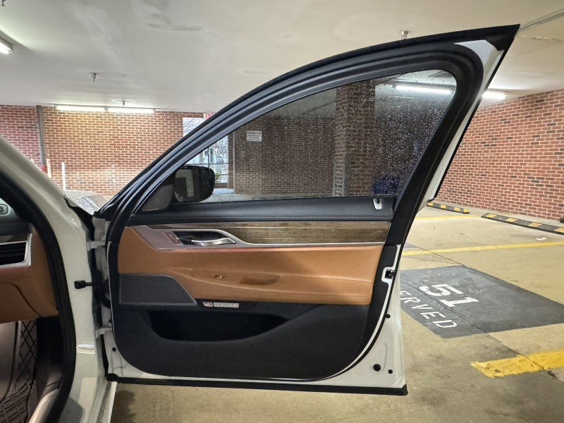 Used 2018 BMW 750i xDrive image 13