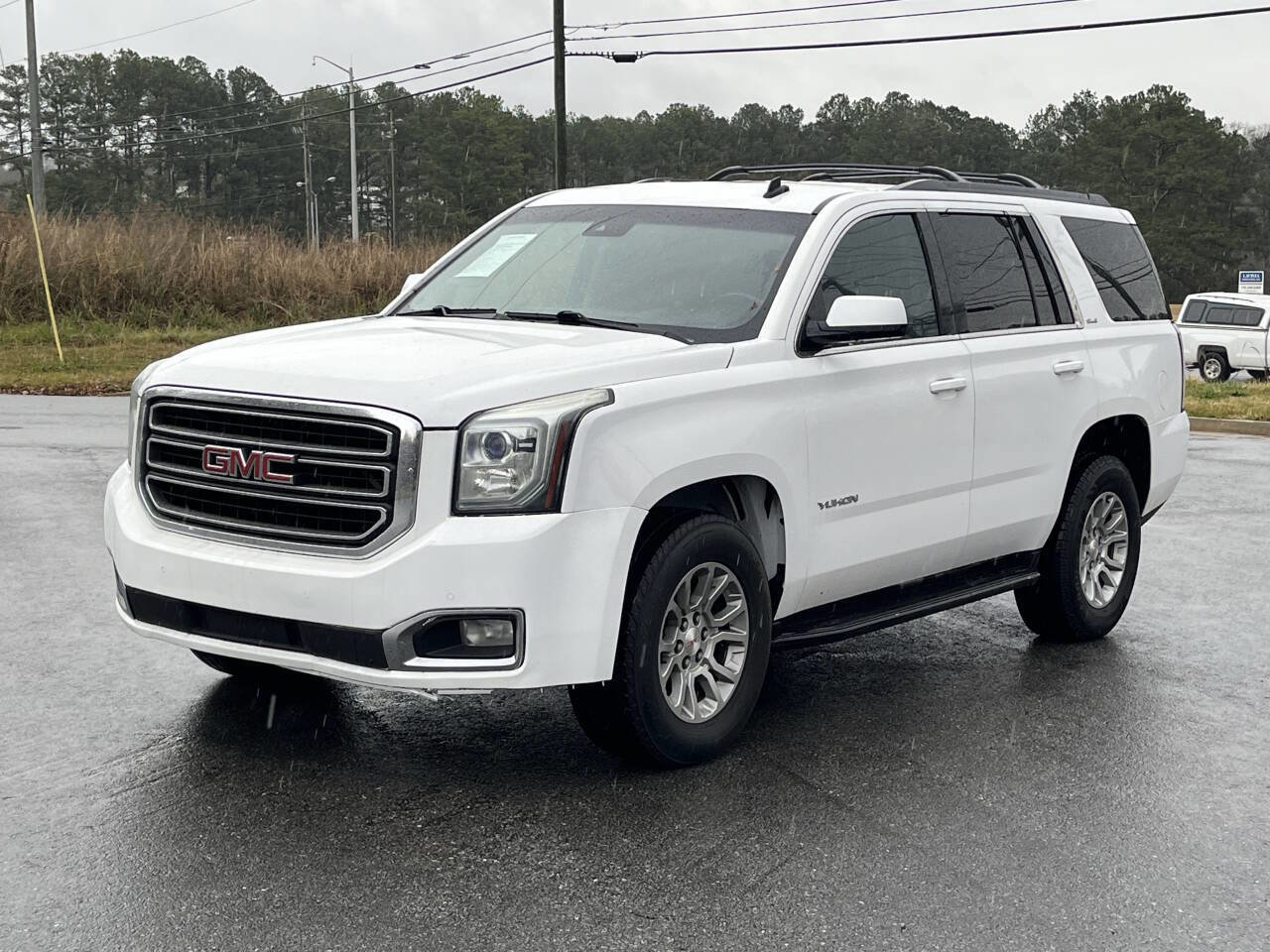 Used 2015 GMC Yukon SLE image 2