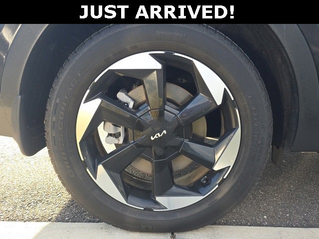 Used 2025 Kia Sorento EX image 5