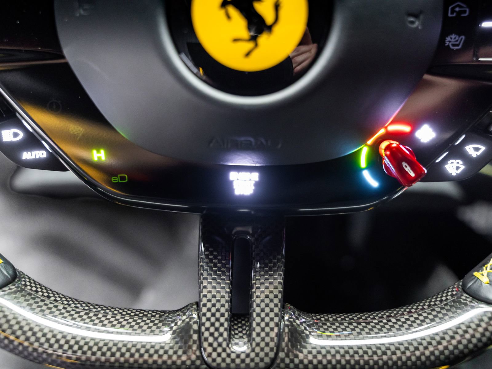 Used 2022 Ferrari SF90 Stradale AWD/4WD image 54