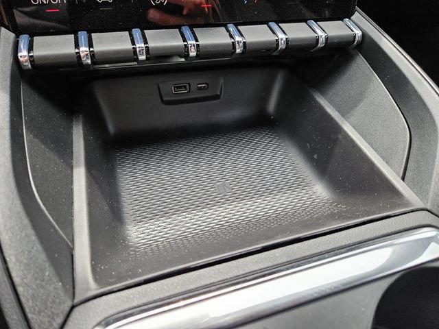 New 2026 GMC Terrain Elevation w/ Technology Package II AWD/4WD image 25