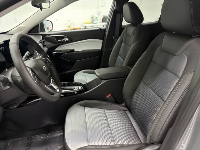 New 2026 Chevrolet Trax LT w/ Driver Confidence Package FWD image 20