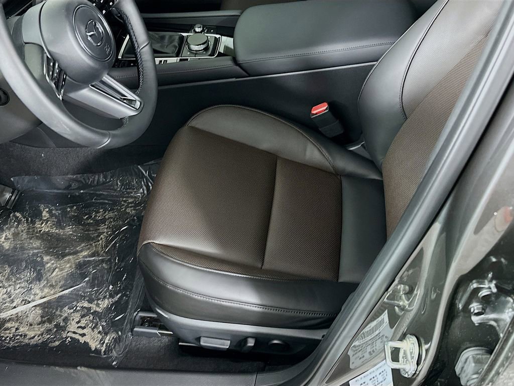 New 2026 MAZDA MAZDA3 Hatchback w/Premium Plus Pkg image 26