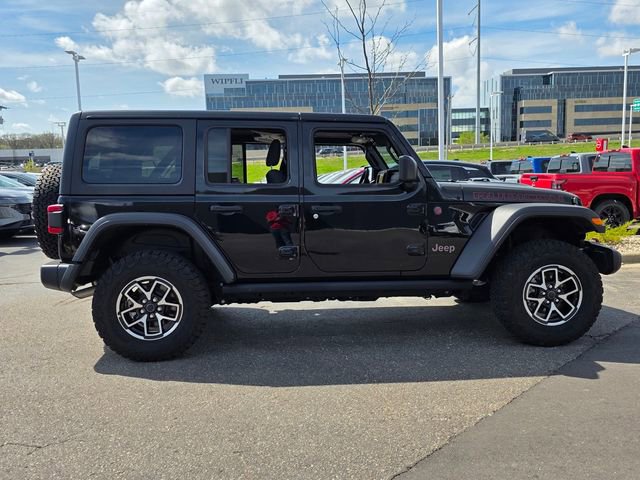 Used 2025 Jeep Wrangler Unlimited Rubicon AWD/4WD image 5
