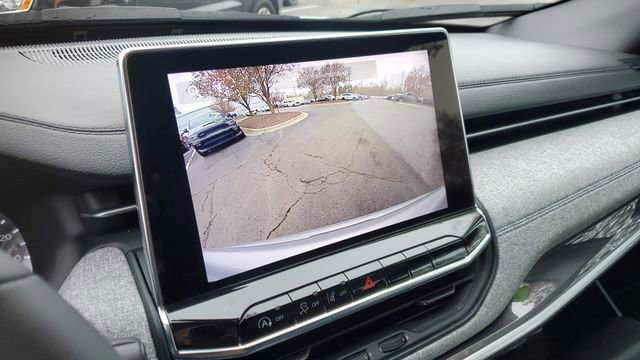 Certified 2024 Jeep Compass Latitude image 16