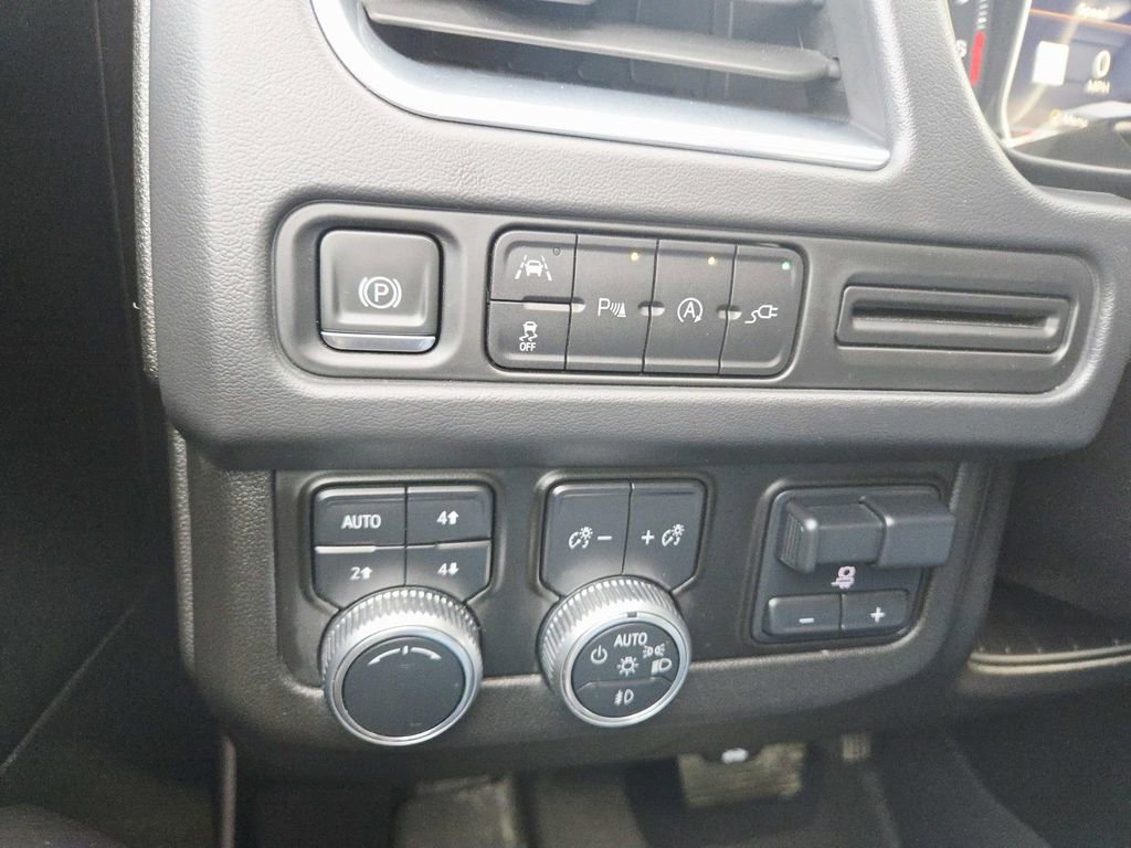 Used 2021 GMC Yukon SLT w/ SLT Luxury Plus Package image 38