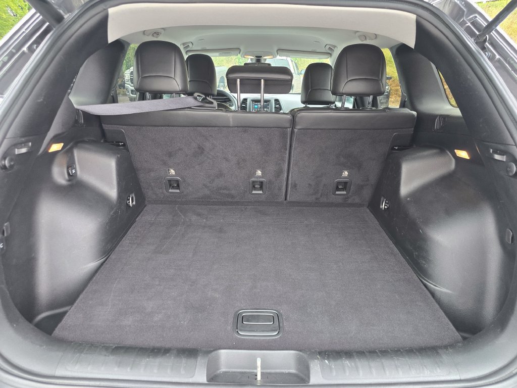 Used 2019 Jeep Cherokee Latitude Plus w/ Comfort/Convenience Group AWD/4WD image 11
