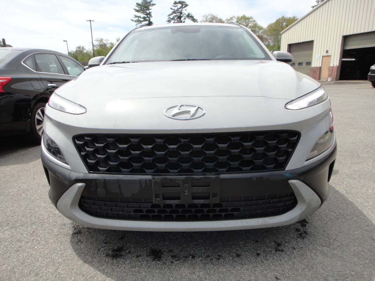 Used 2022 Hyundai Kona SEL w/ Winter Weather Package AWD/4WD image 2