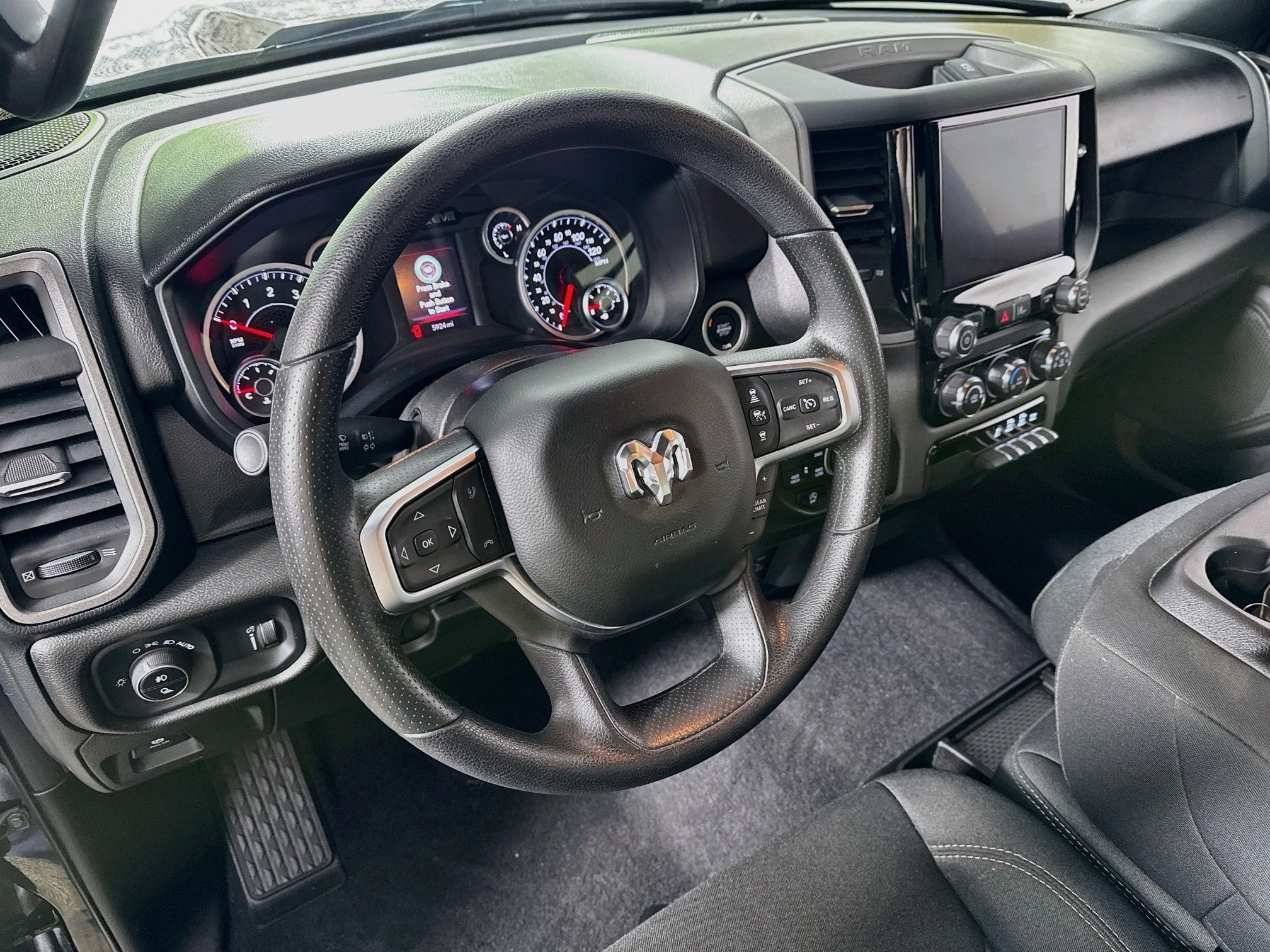 Used 2025 RAM 1500 Tradesman w/ Night Edition AWD/4WD image 11