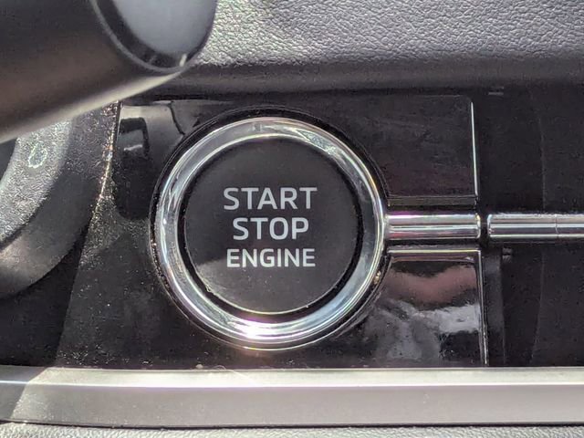 Used 2024 Mitsubishi Outlander SE FWD image 32