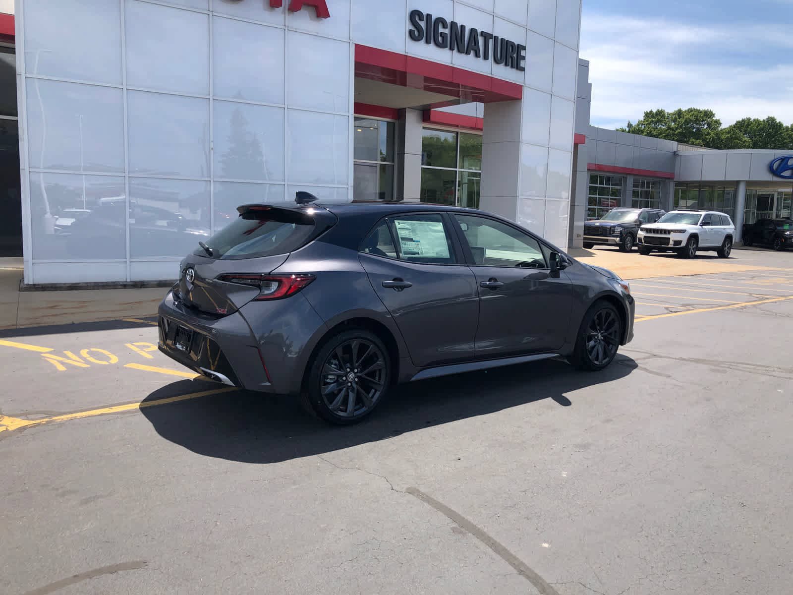 New 2026 Toyota Corolla XSE FWD image 2