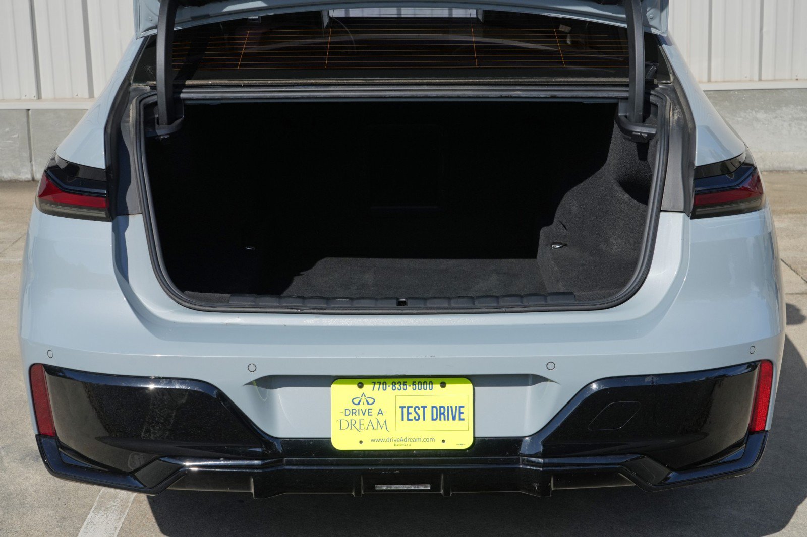 Used 2024 BMW 740i w/ M Sport Professional Package RWD image 10