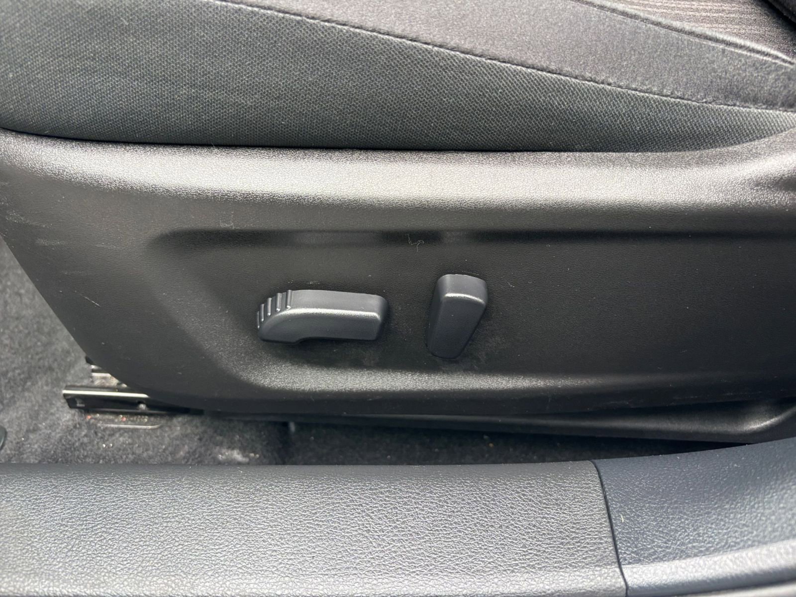 Used 2025 Nissan Altima 2.5 SV FWD image 22