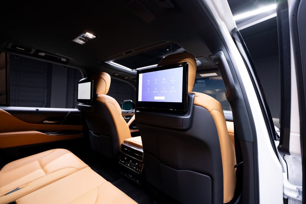 Used 2025 Lexus LX 600 4WD w/ Appearance Package image 49