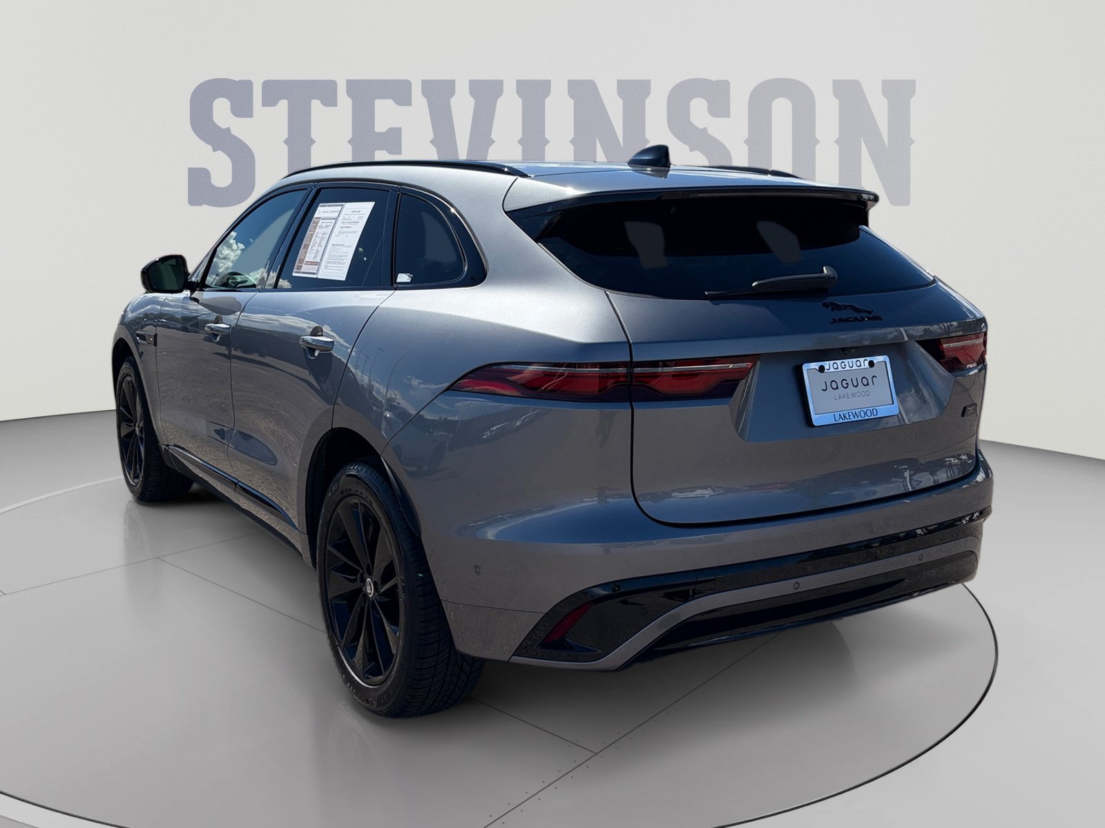 Used 2026 Jaguar F-PACE R-Dynamic S AWD/4WD image 3