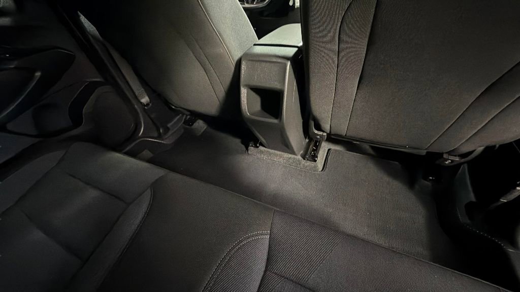 Certified 2025 Chevrolet Trax RS w/ Driver Confidence Package FWD image 30