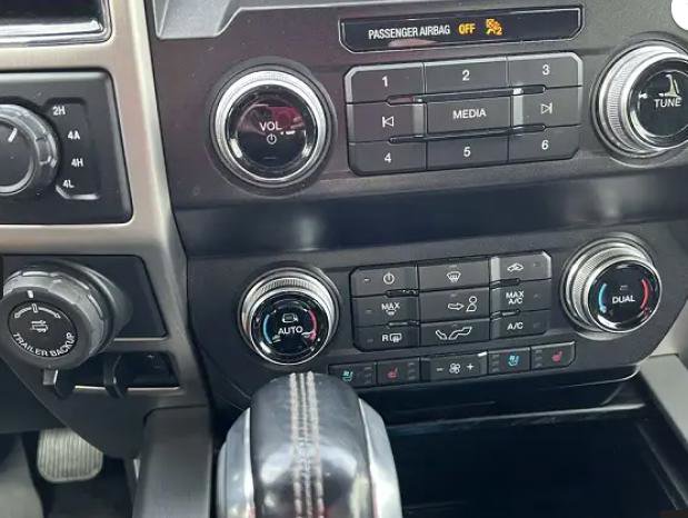 Used 2019 Ford F150 Platinum w/ Max Trailer Tow Package image 25