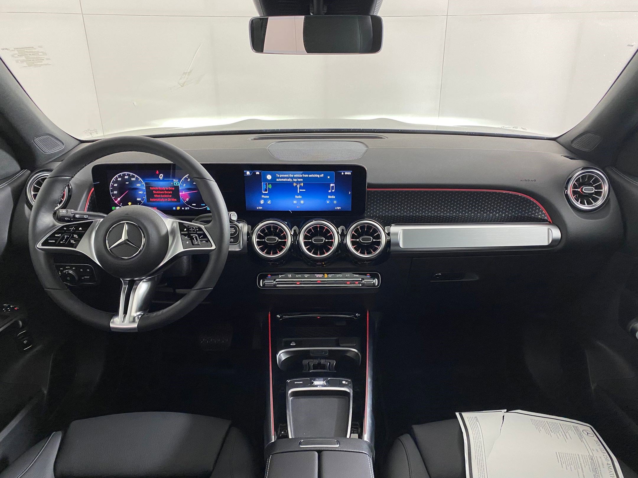 Used 2026 Mercedes-Benz GLB 250 4MATIC image 16