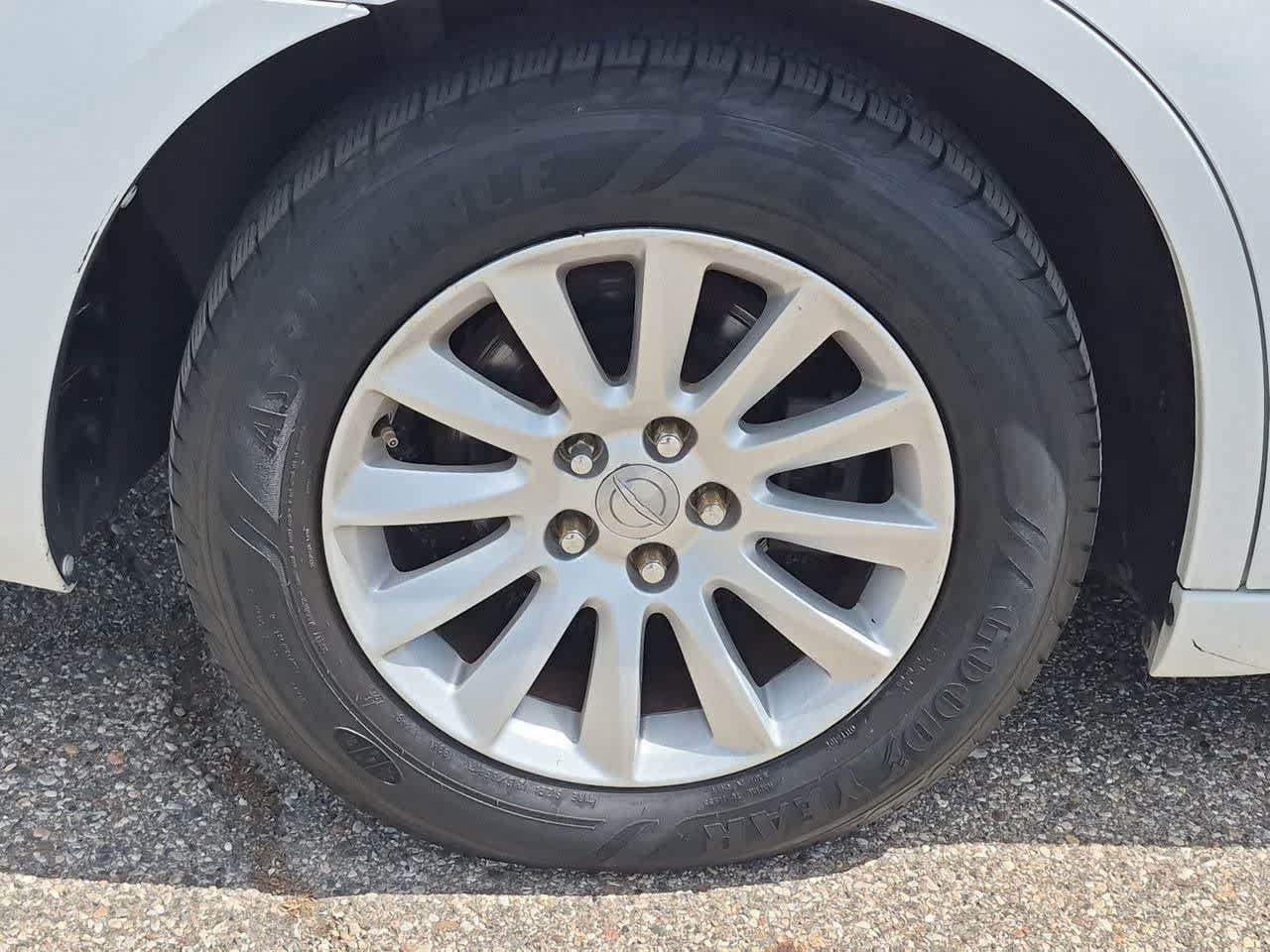 Used 2014 Chrysler 300 RWD image 13