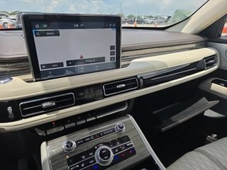 Used 2020 Lincoln Aviator Black Label w/ Dynamic Handling Package AWD/4WD image 8