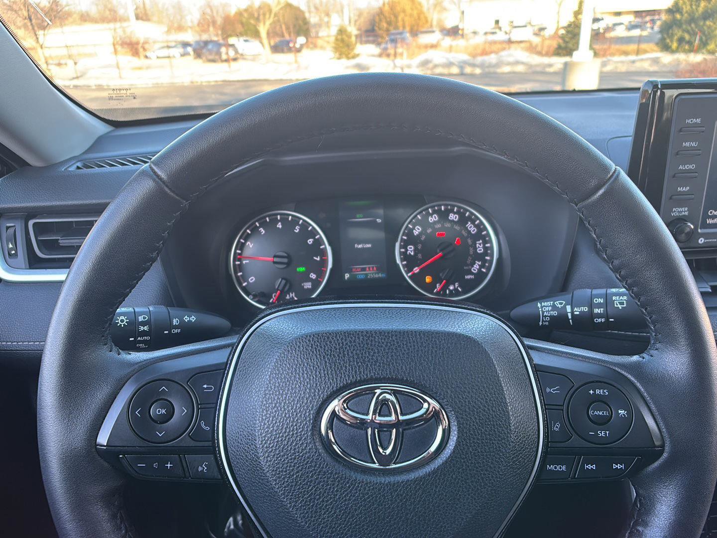 Used 2021 Toyota RAV4 XLE image 19