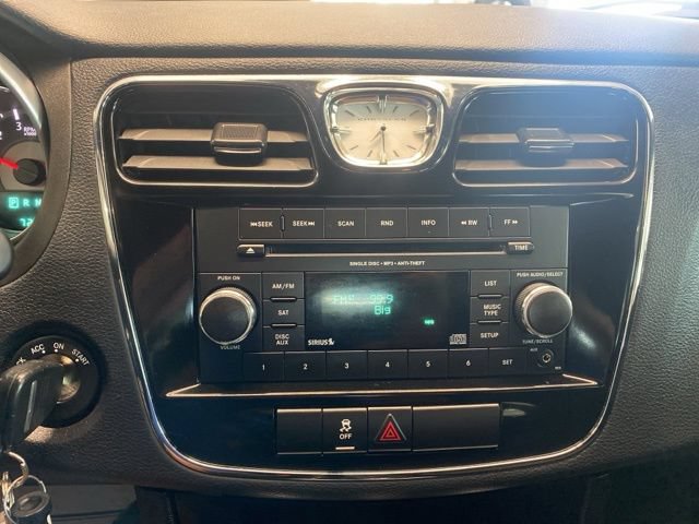 Used 2012 Chrysler 200 Touring FWD image 16