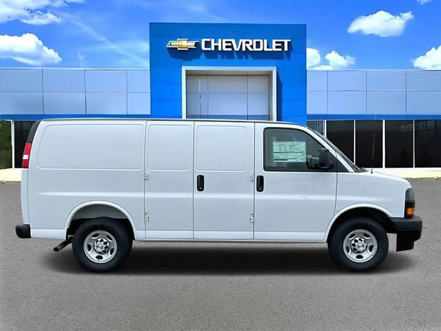 New 2026 Chevrolet Express 2500 RWD image 2
