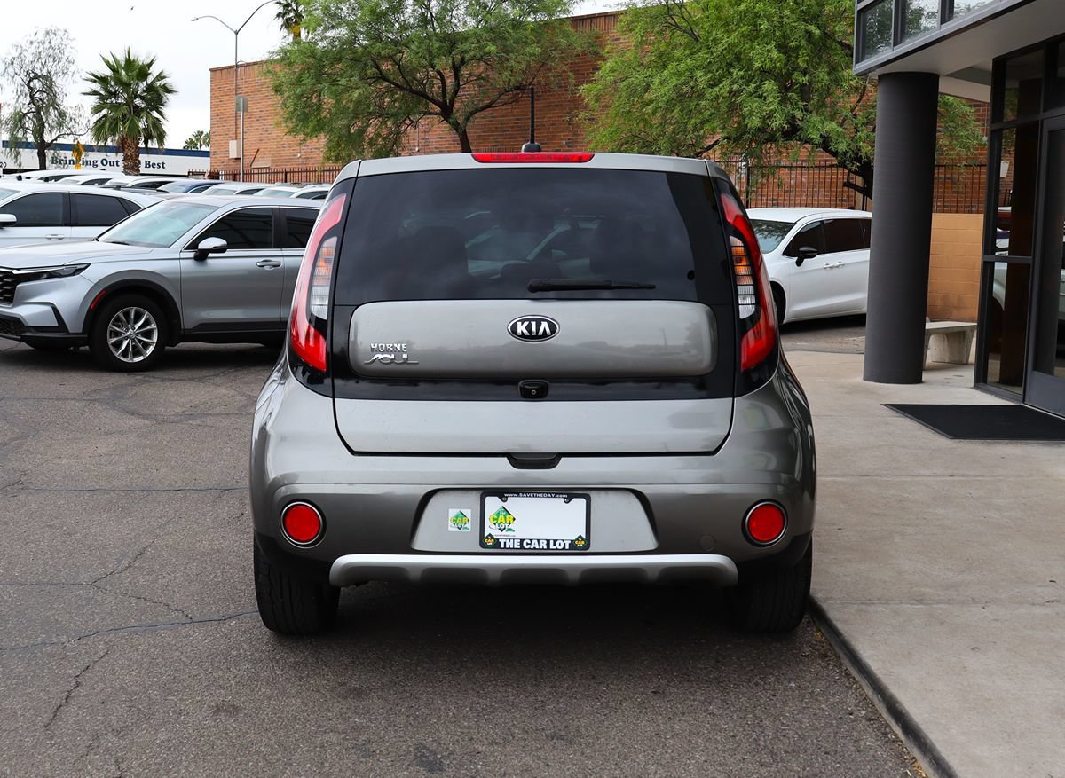 Used 2018 Kia Soul + FWD image 9