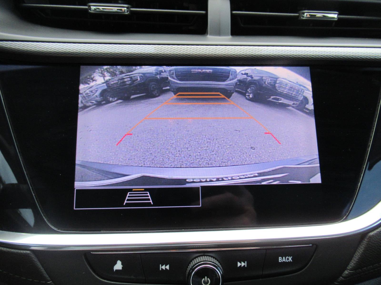 Used 2023 Buick Encore GX Select w/ Sport Touring Package FWD image 27