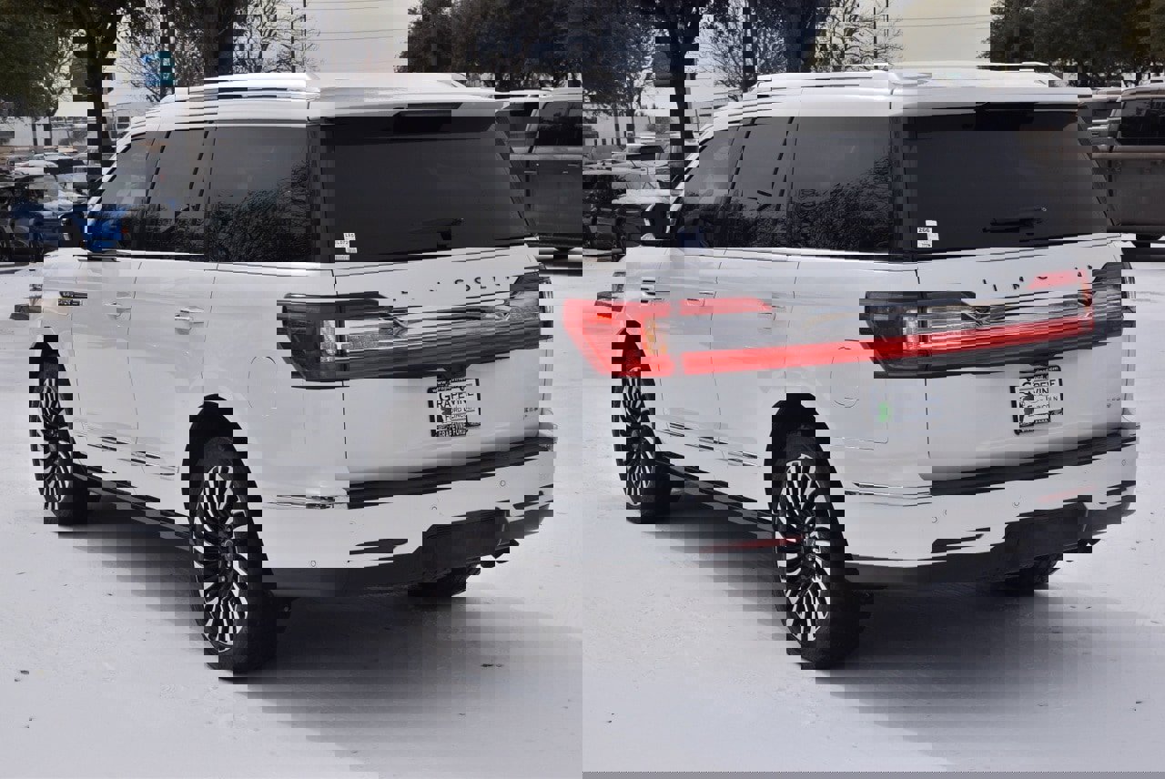 Used 2020 Lincoln Navigator Black Label image 10