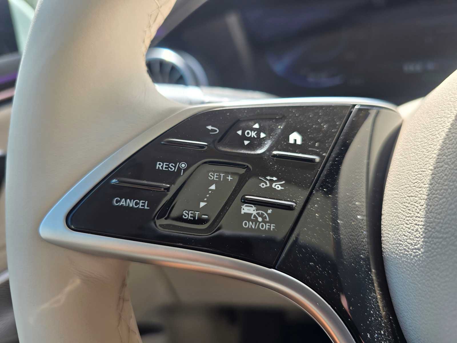 New 2026 Mercedes-Benz EQS 400 4MATIC SUV image 32