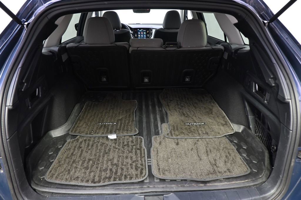 Used 2024 Subaru Outback Premium image 18