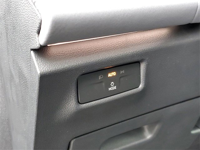 New 2026 Volkswagen Tiguan SE image 24