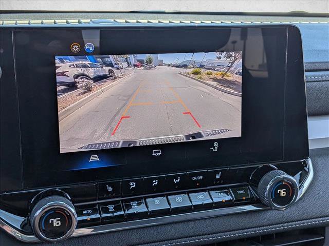 Used 2025 Chevrolet Colorado LT AWD/4WD image 19