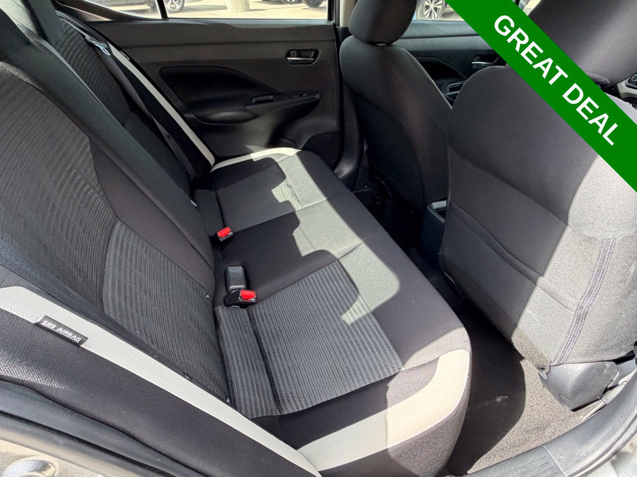 Used 2021 Nissan Versa SV FWD image 33
