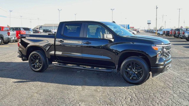 New 2026 Chevrolet Silverado 1500 Custom w/ Rally Edition image 2