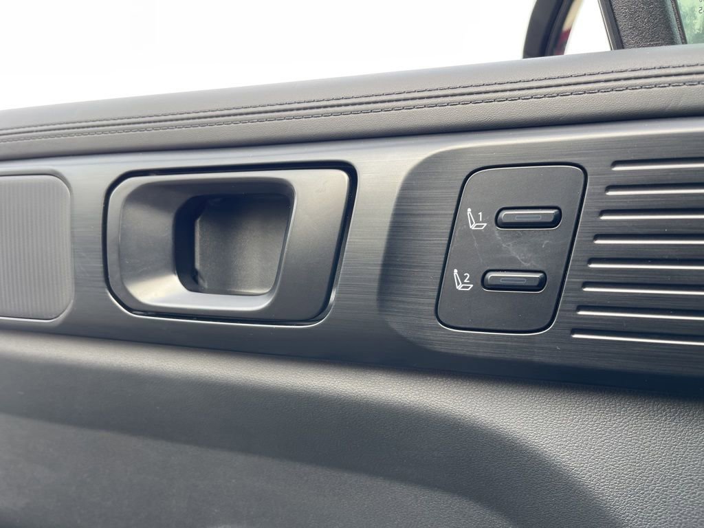 Used 2025 Hyundai Santa Fe Calligraphy image 19