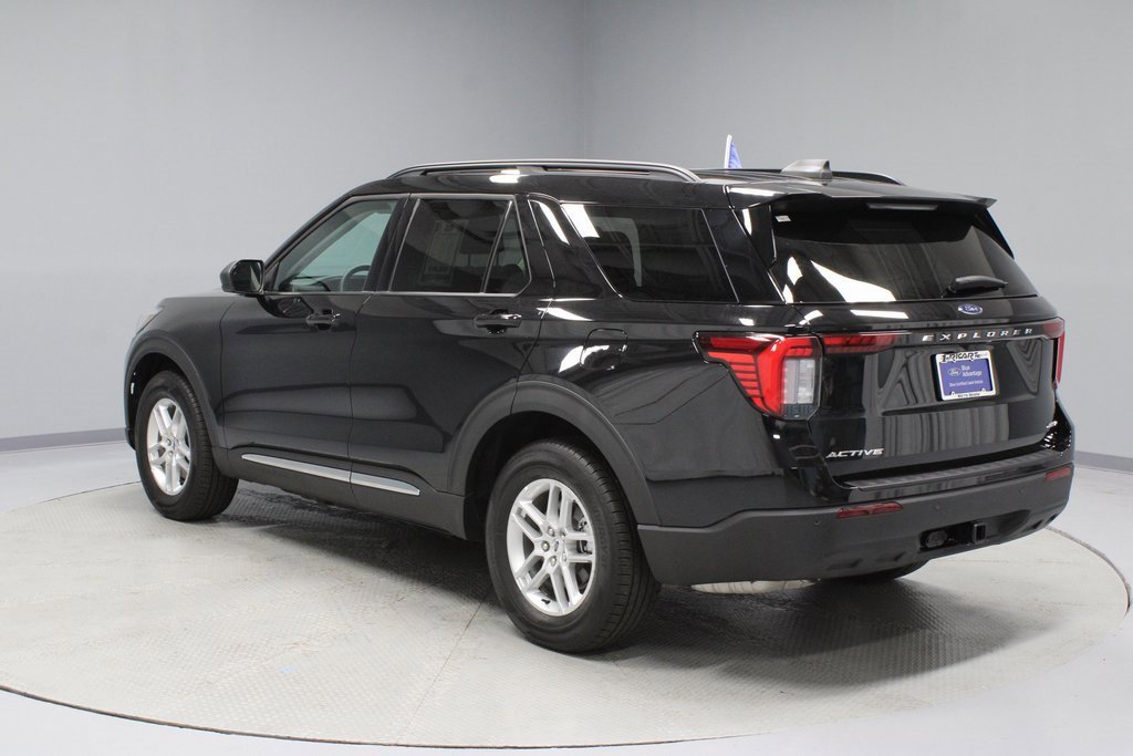 Certified 2025 Ford Explorer Active image 11
