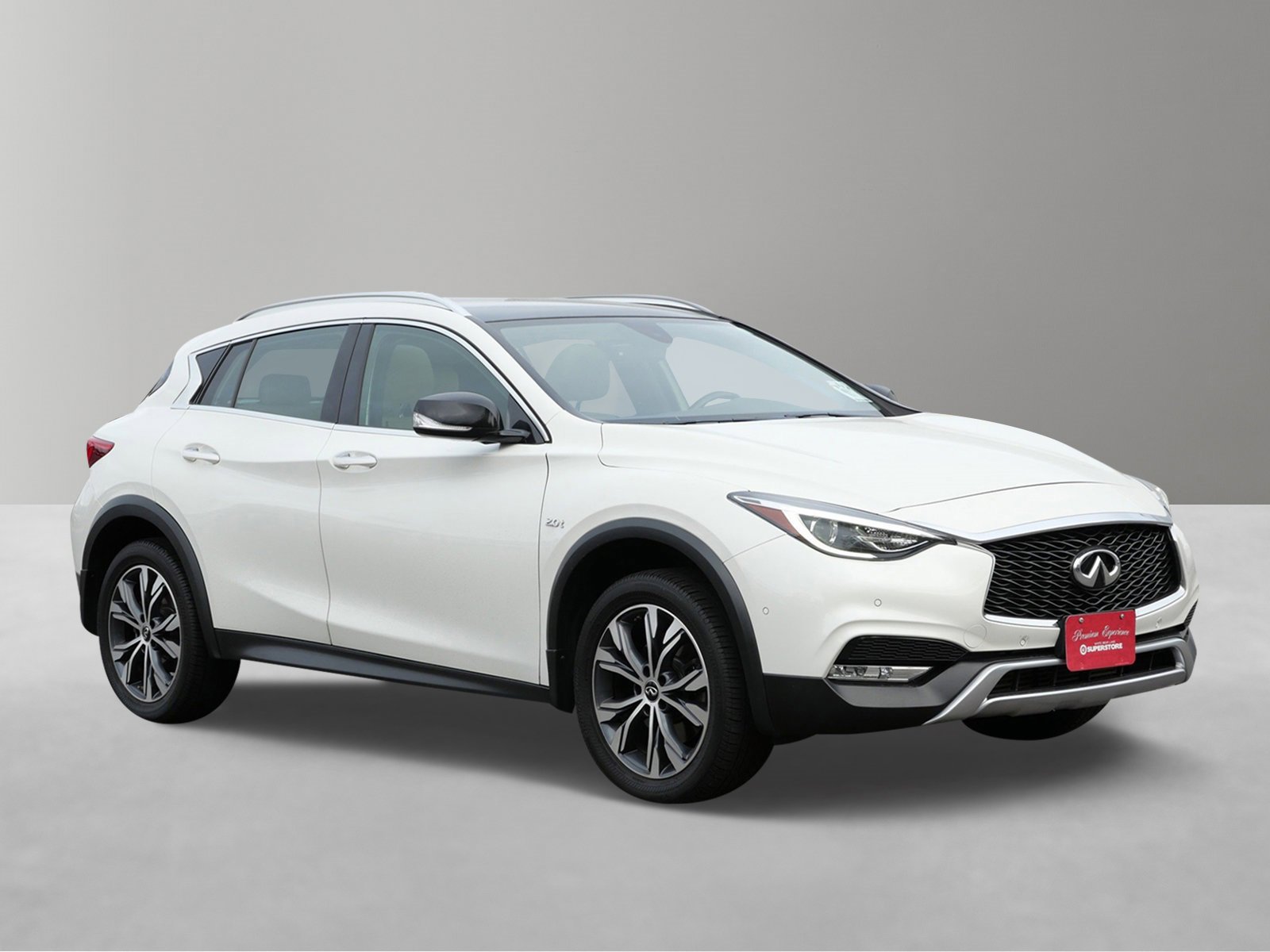 Used 2017 INFINITI QX30 Premium w/ Navigation Package image 6