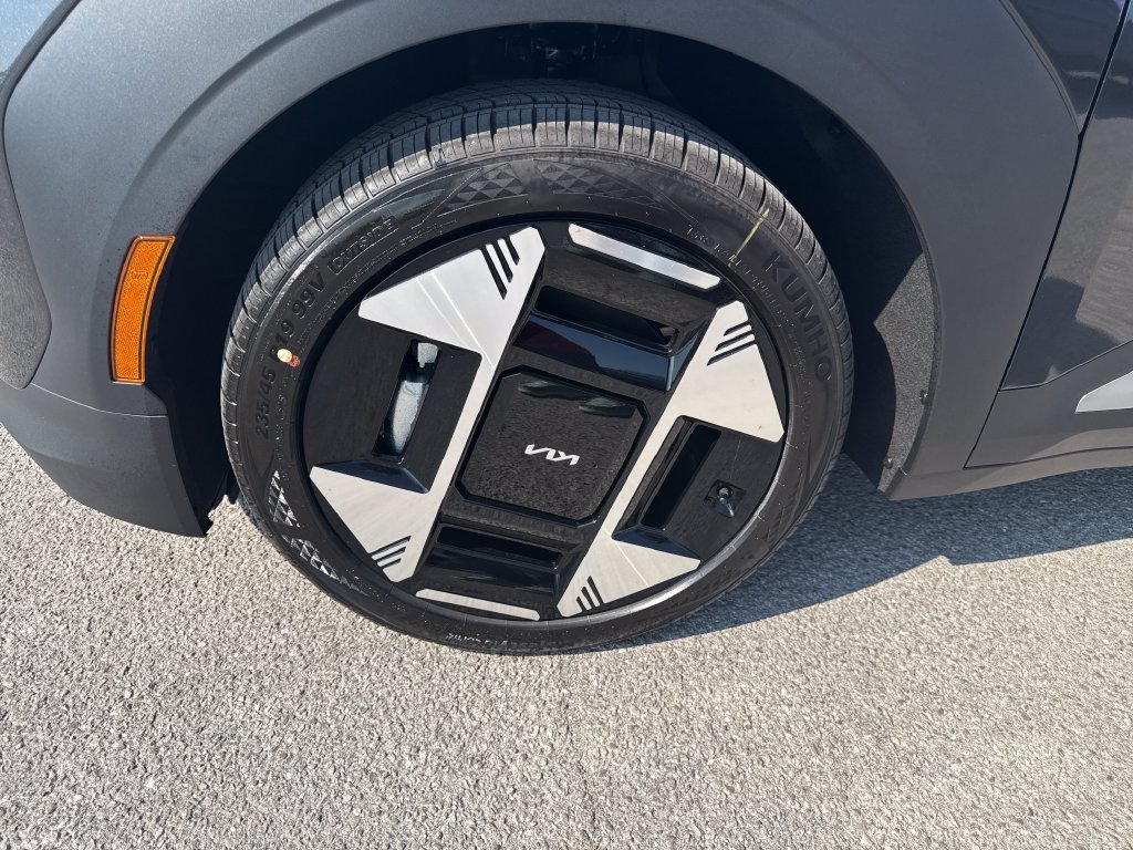 New 2027 Kia EV3 Wind AWD/4WD image 10