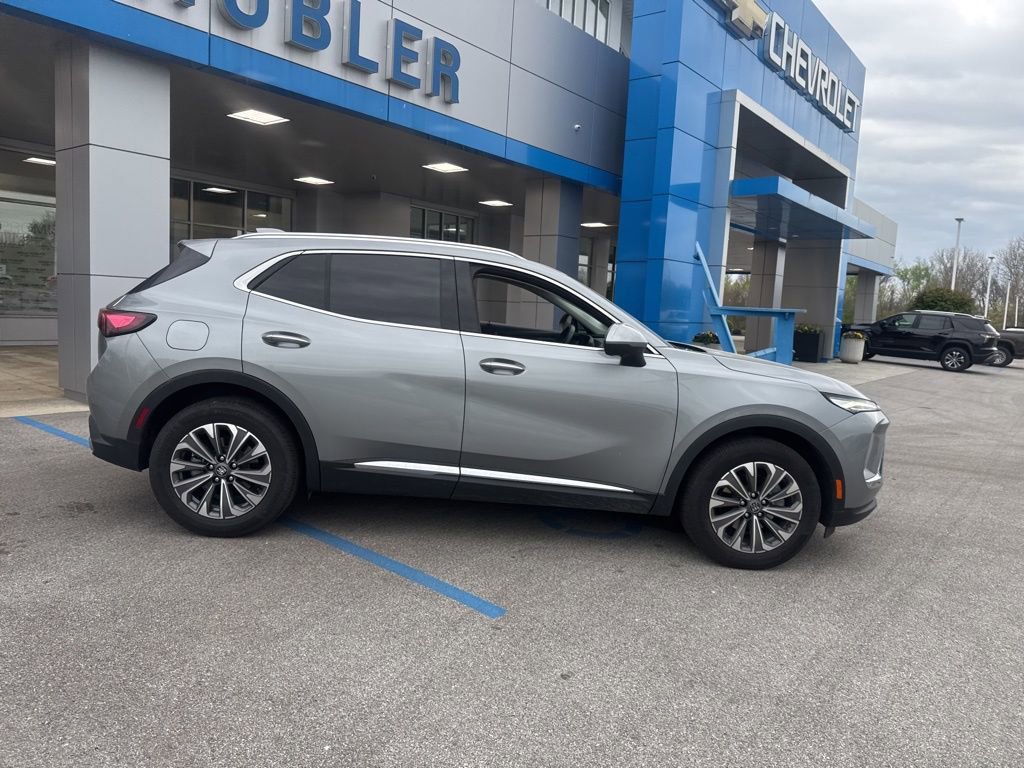 Used 2025 Buick Envision Preferred image 22