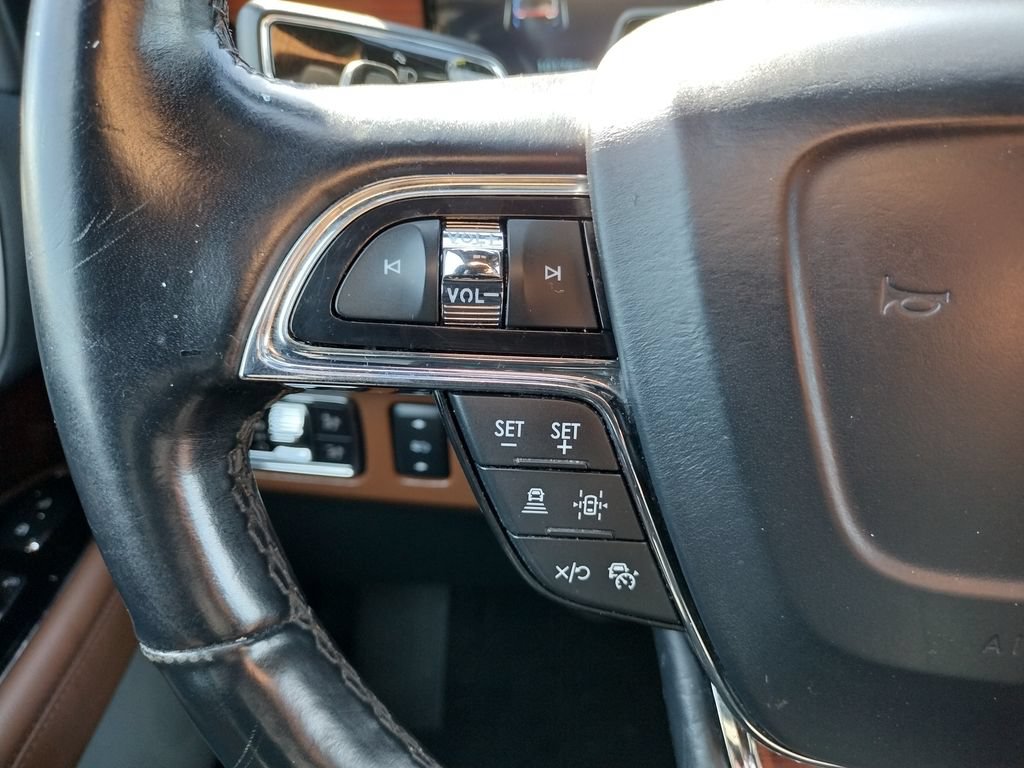 Used 2022 Lincoln Navigator Reserve AWD/4WD image 36
