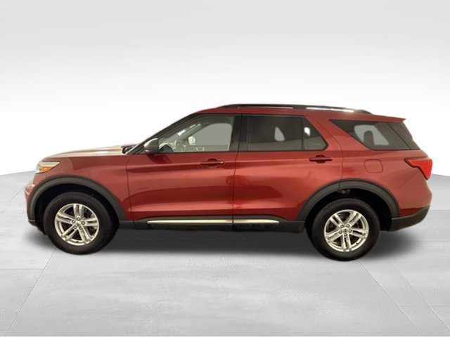 Used 2021 Ford Explorer XLT w/ Equipment Group 202A AWD/4WD image 6