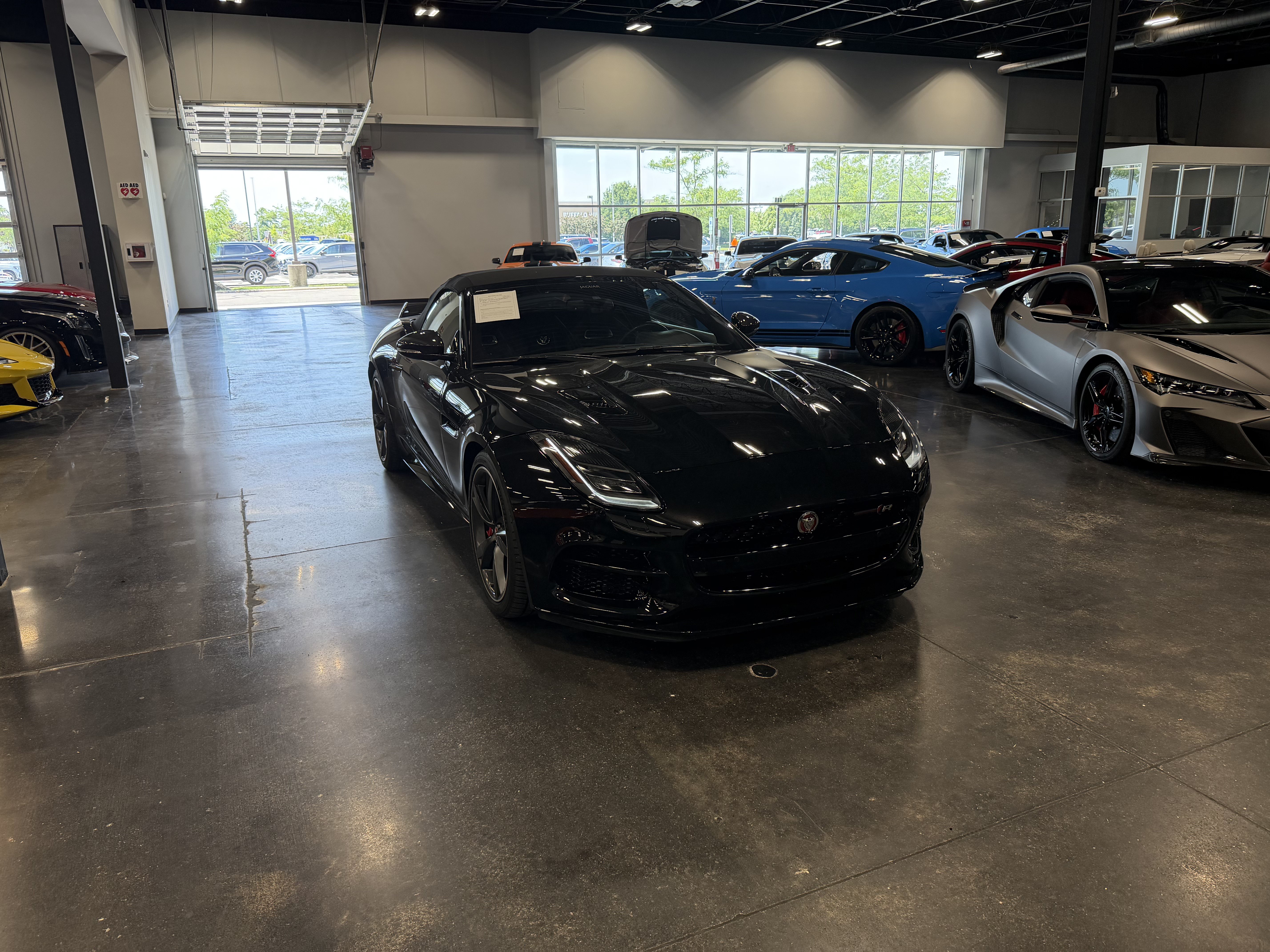 Used 2018 Jaguar F-TYPE R AWD/4WD image 2