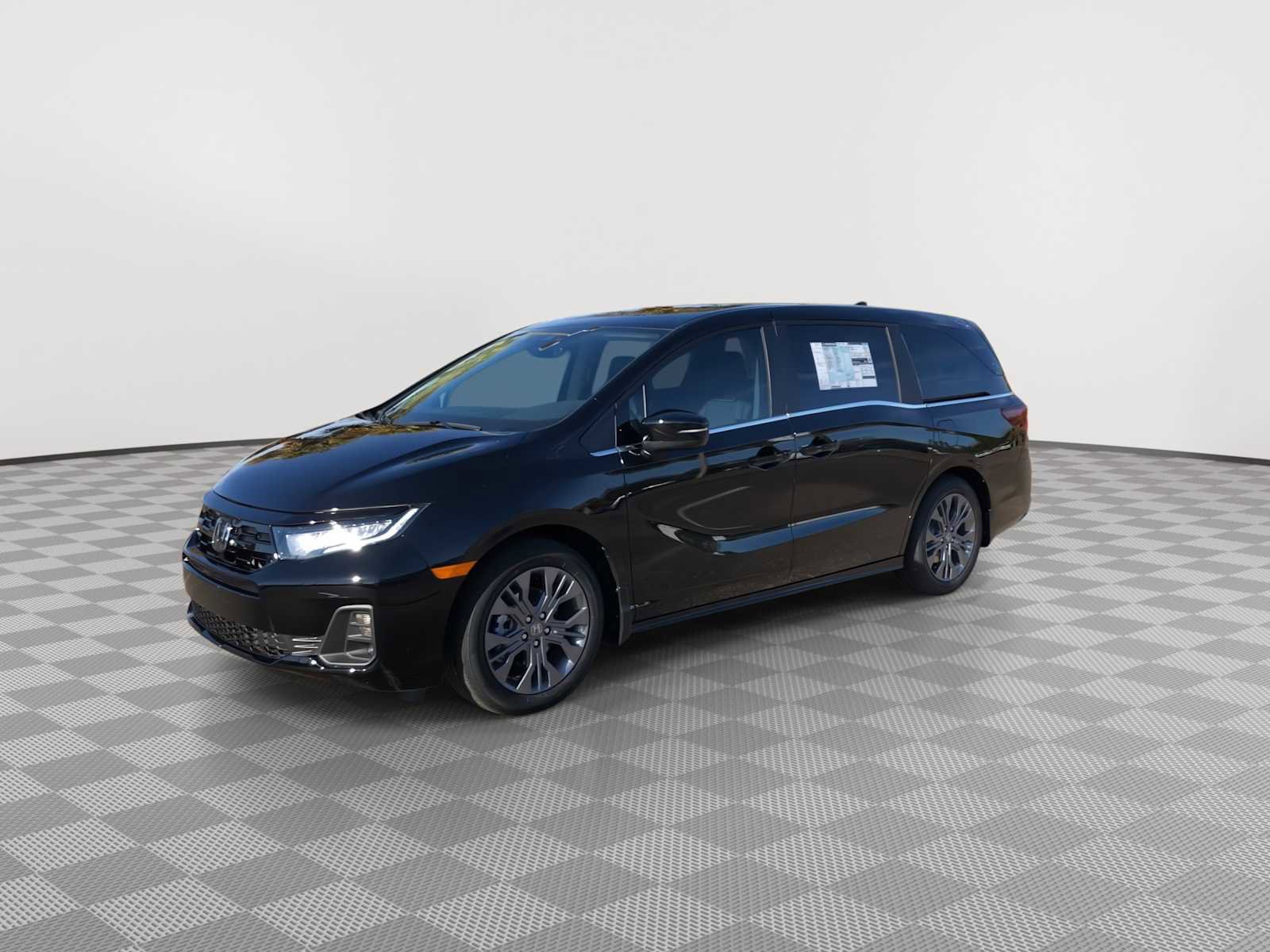 New 2026 Honda Odyssey Touring image 4