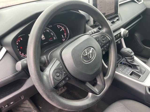 Used 2025 Toyota RAV4 XLE image 14