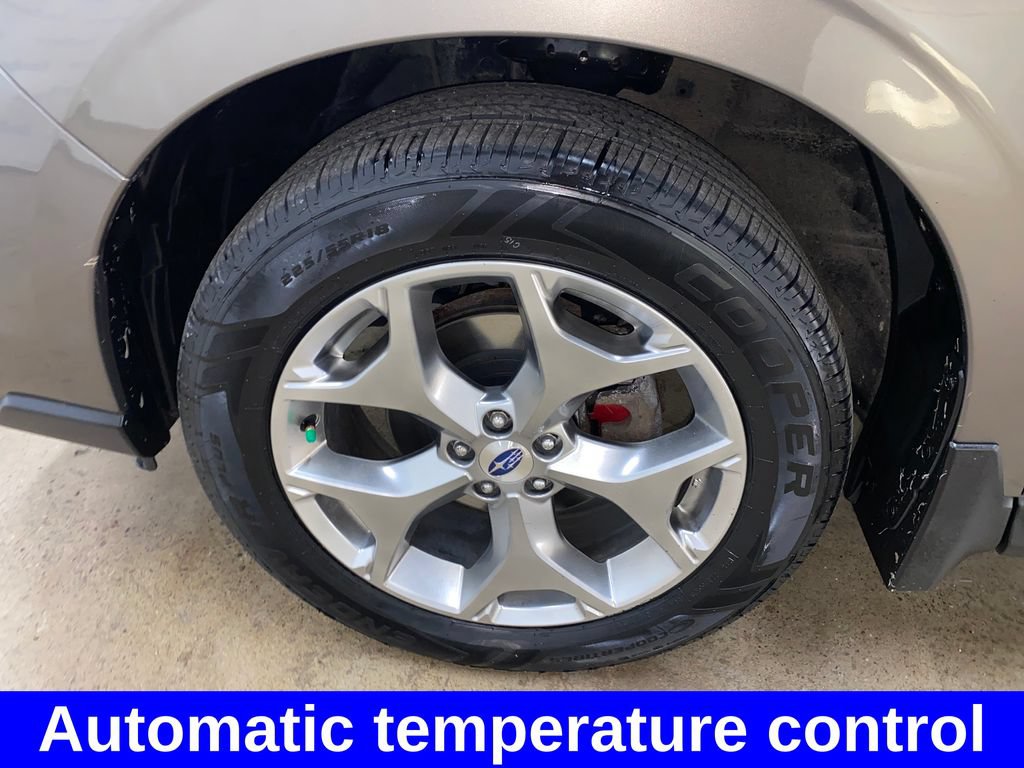 Used 2018 Subaru Forester 2.5i Touring AWD/4WD image 17