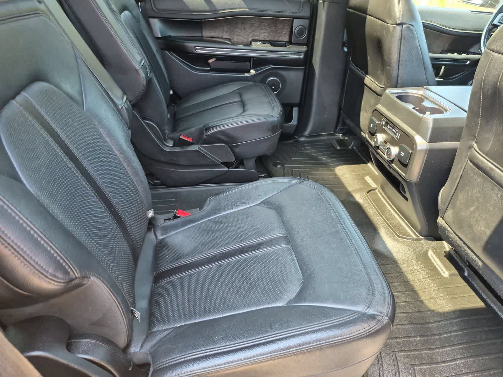 Used 2019 Ford Expedition Limited w/ Equipment Group 302A AWD/4WD image 21