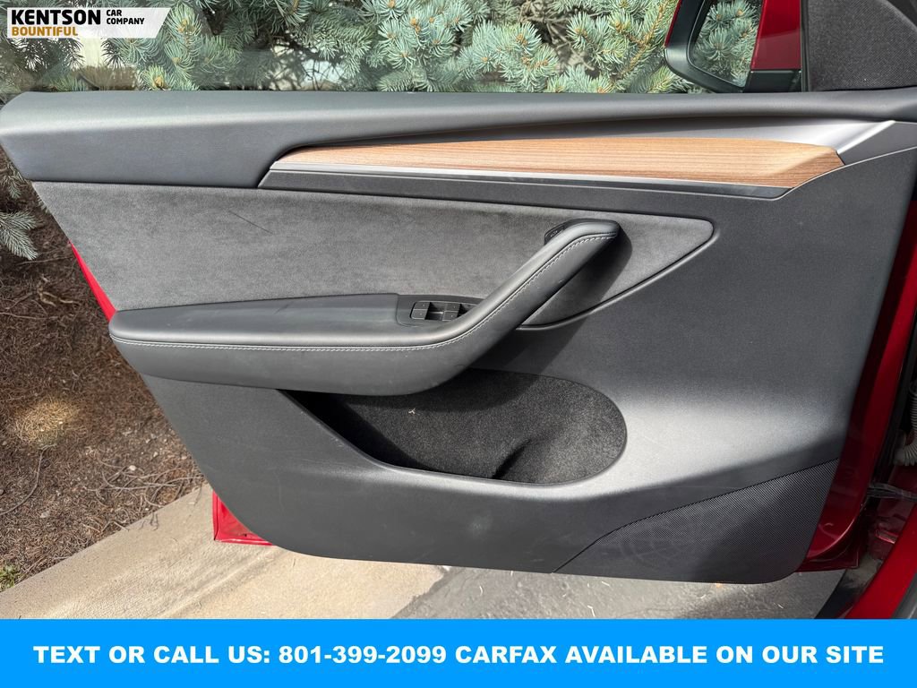 Used 2024 Tesla Model Y Long Range image 17