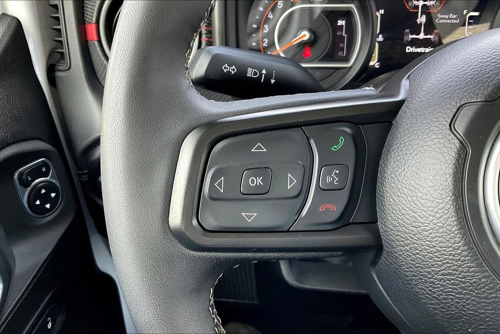 Used 2025 Jeep Wrangler Unlimited Rubicon w/ Convenience Group image 12